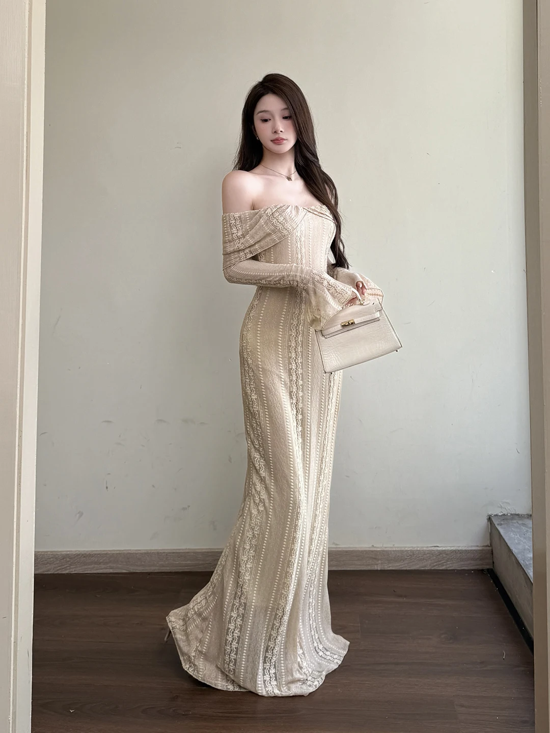 خمر الجوف خارج الدانتيل تقسم البيج فستان ماكسي المرأة الخريف مائل الرقبة مضيئة كم ثوب مسائي شيك حفلة موسيقية Vestidos رداء