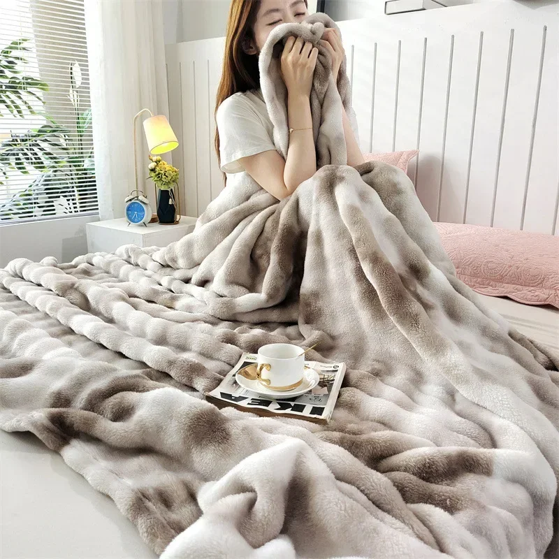 Extra Soft Fuzzy Faux Fur Throw Blanket for Sofa Mink Plush Leopard Throws Comfortable Cozy Warm for Bed and Couch Decoration