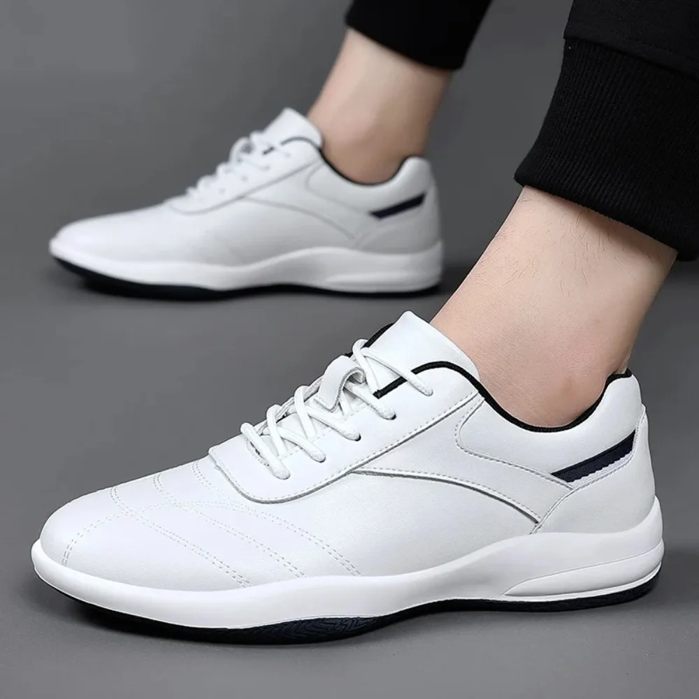 

Men's Hot casual leather shoes Comfortable classic daily style Walking or outdoor Black and white Fashion lace-up versatile