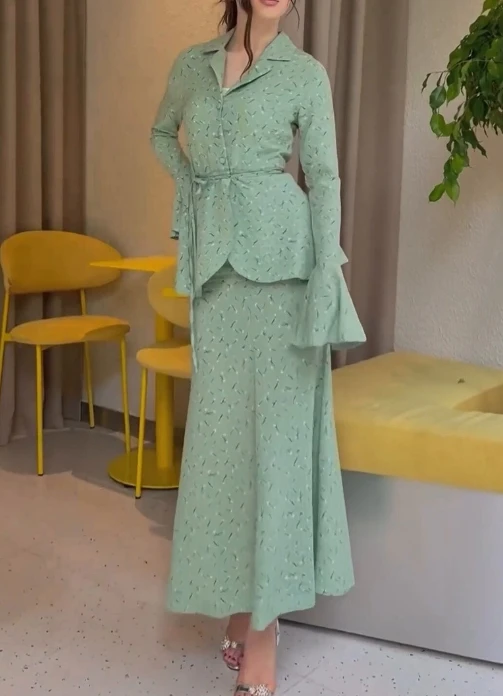 Two Piece Set for Women 2024 New Fashion Small Floral High-Quality Waist Cinching Long Sleeved Top and Skirt Two-Piece Set