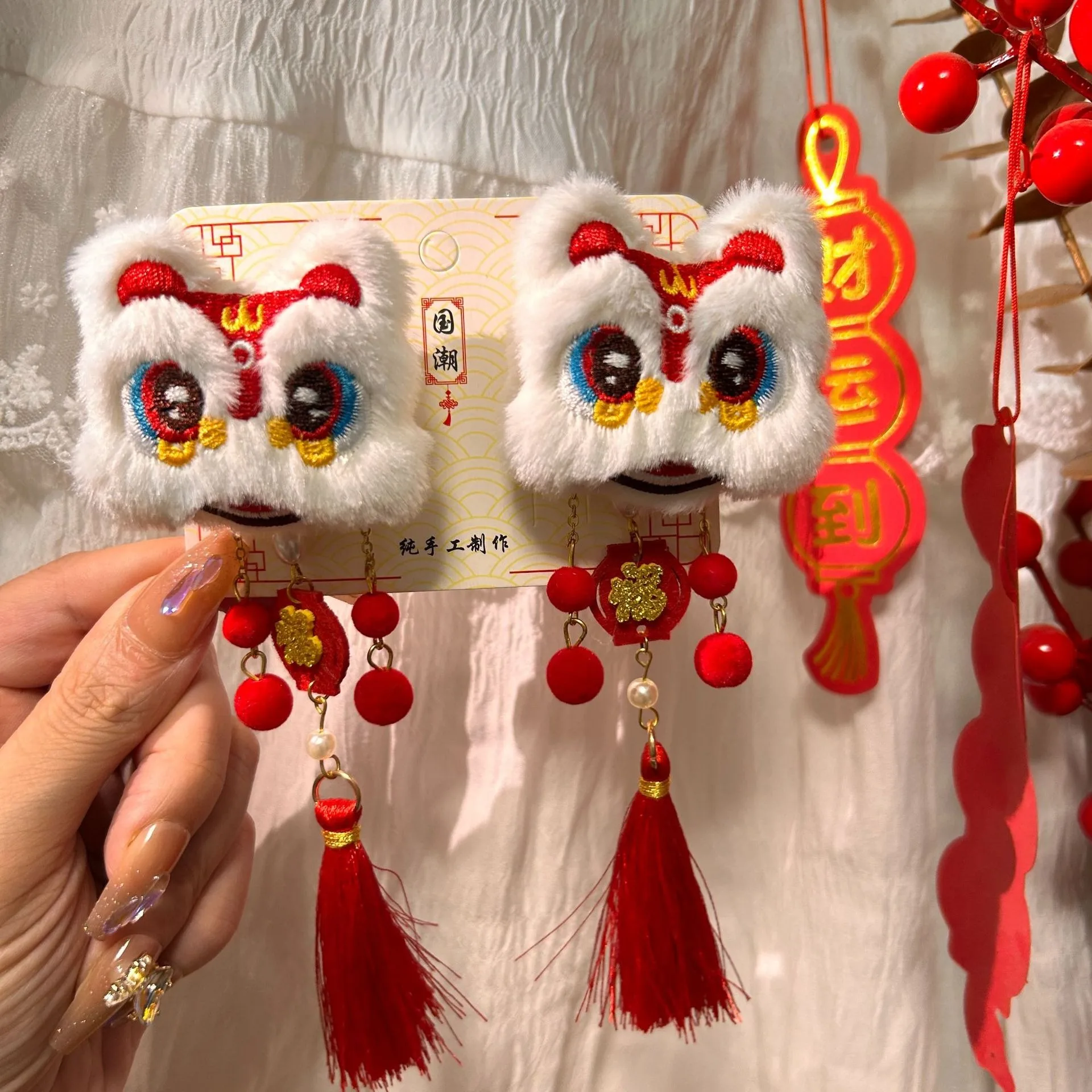 2 قطعة Xingshi مروحة قابلة للطي مشبك شعر الأحمر المتدفق سو حبة الديكور احتفالي اللون الأبيض مخطط مناسبة عطلة الملابس الثقافية #5