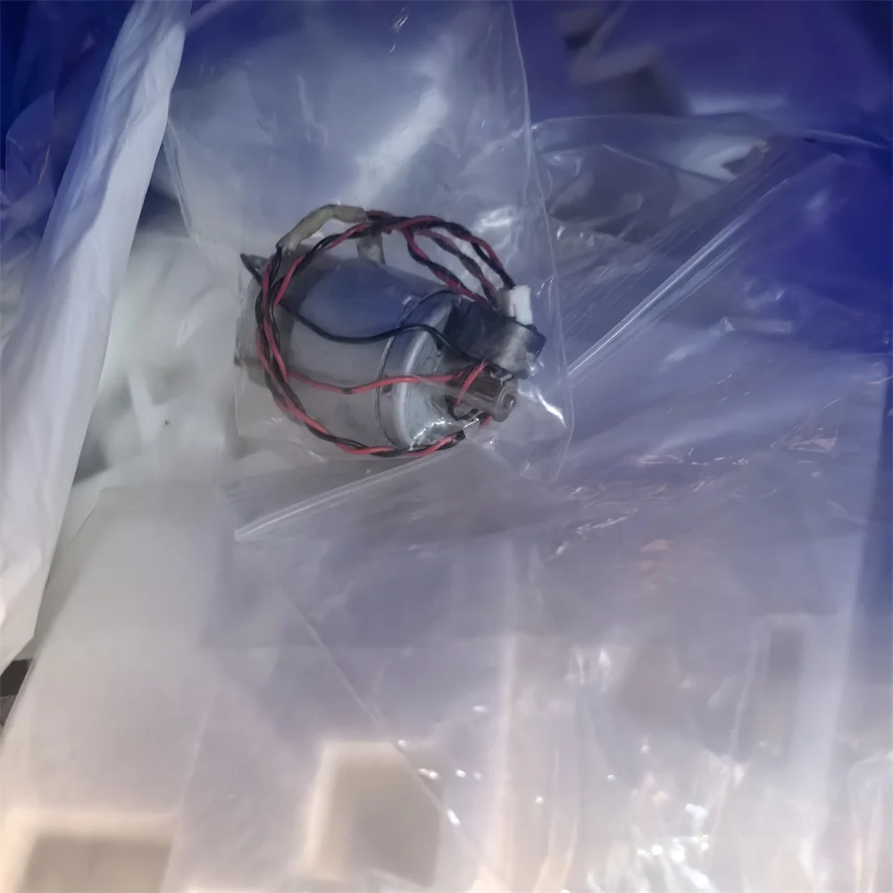 

1X Motor ASSY CR for EPSON L1110 L3100 L3101 L3110 L3118 L3119 L3150 L3151 L3156 L3160 L5190 2189475