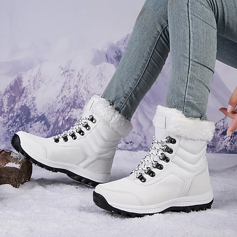 Zimowe damskie buty śniegowe 2024 New Outdoor Thickened Plush Female Sneakers Snow Shoe Warm Thick Sole Snow Waterproof Cotton Boot