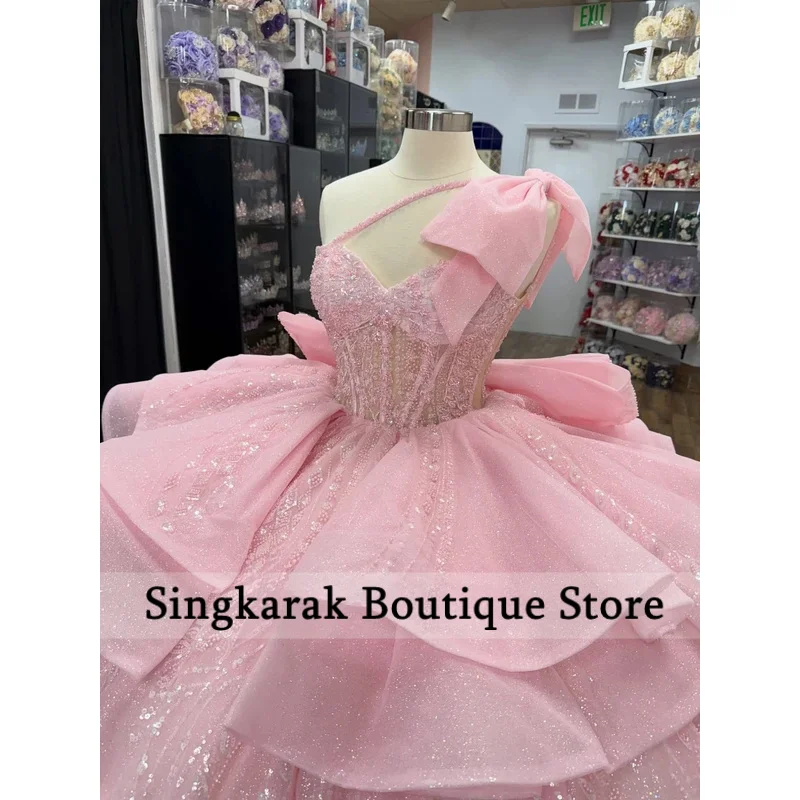 Boutique Princess Pink Quinceanera Dress Tiered Ruffles One-shoulder Bow Robe Quinceanera XV Years Ball Gown Customized