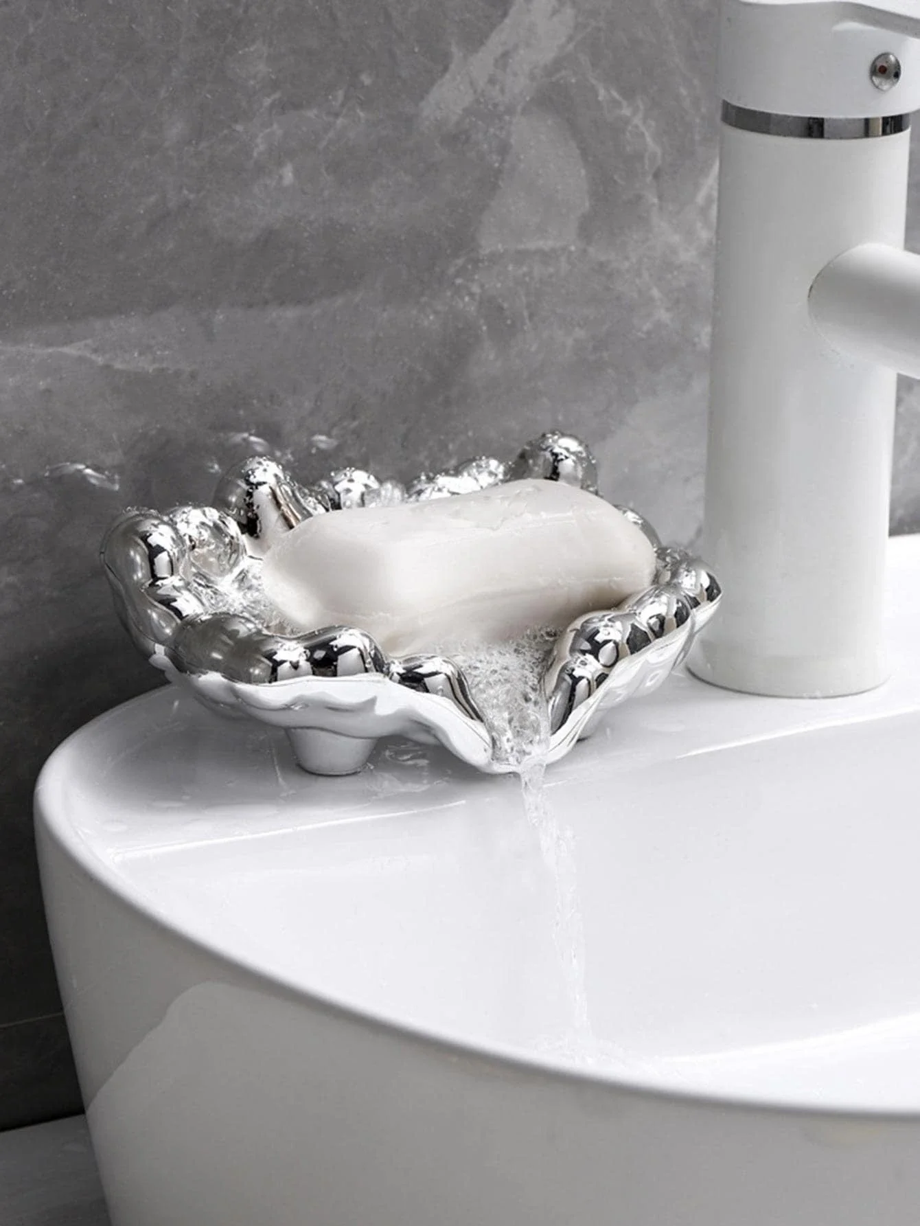 

1pc Cloud Shaped Soap Dish