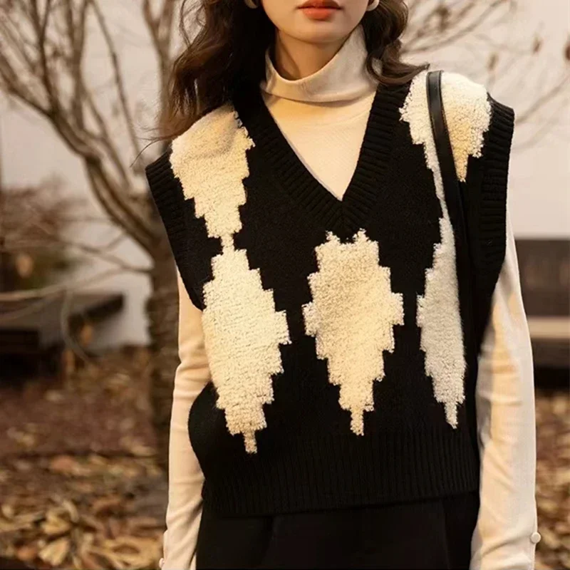 

Sweet Women Tank Top Casual Autumn Winter Knitted Women's Clothing 2025 New Rhombus Pattern Vest V-neck Loose Sleeveless Sweater