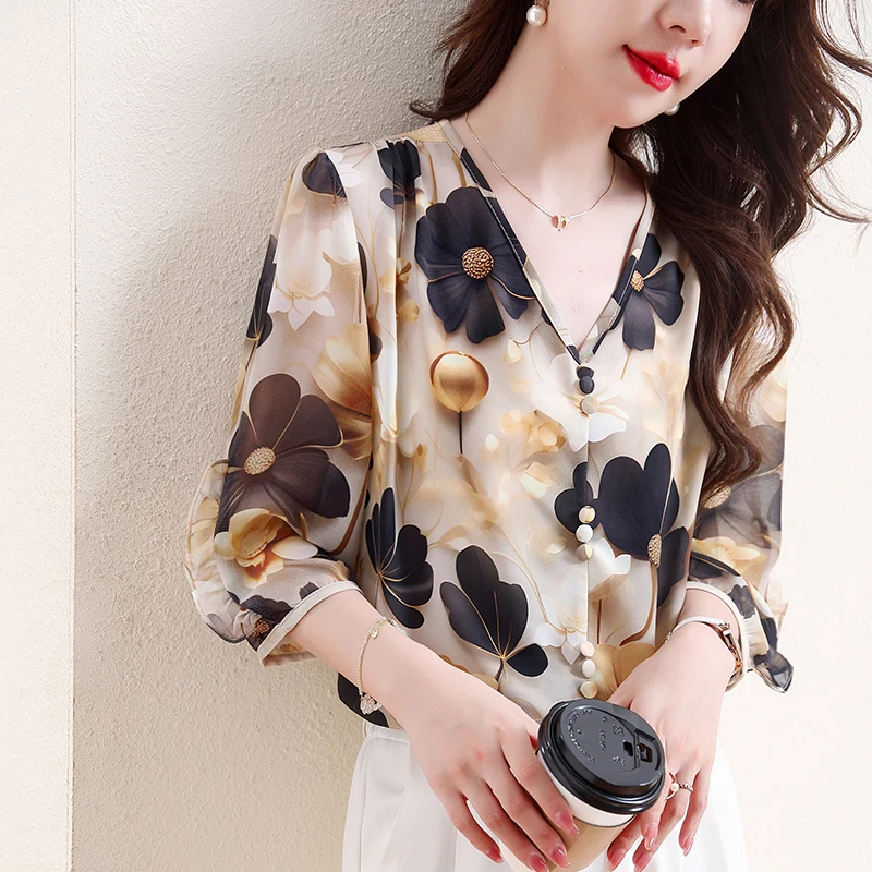 New Fashion Beautiful 3D Floral Printed Shirts Summer 3/4 Sleeve Women Streetwear Silk Blouses Loose Casual Ladies Pullovers Top