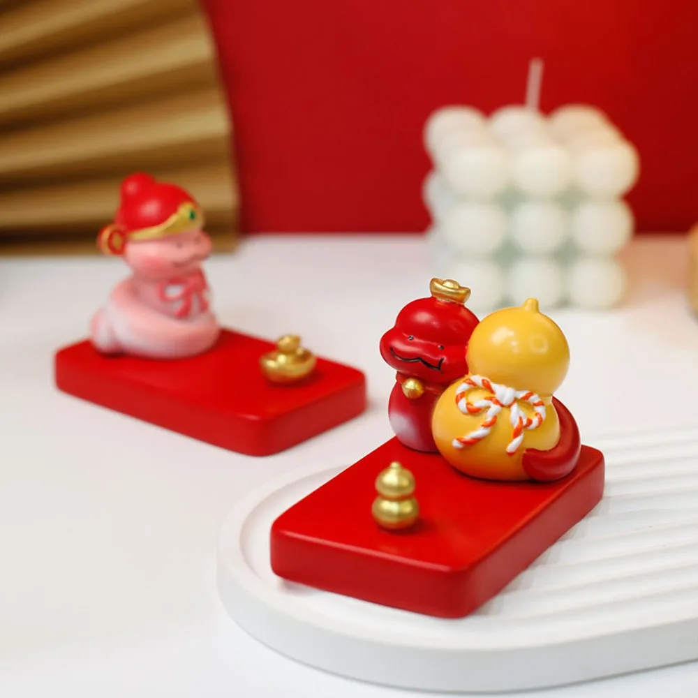 

Zodiac Cartoon Snake Phone Holder Figurine Creative Mobile Phone Stand Resin Craft Cute Snake Phone Holder Car Ornament