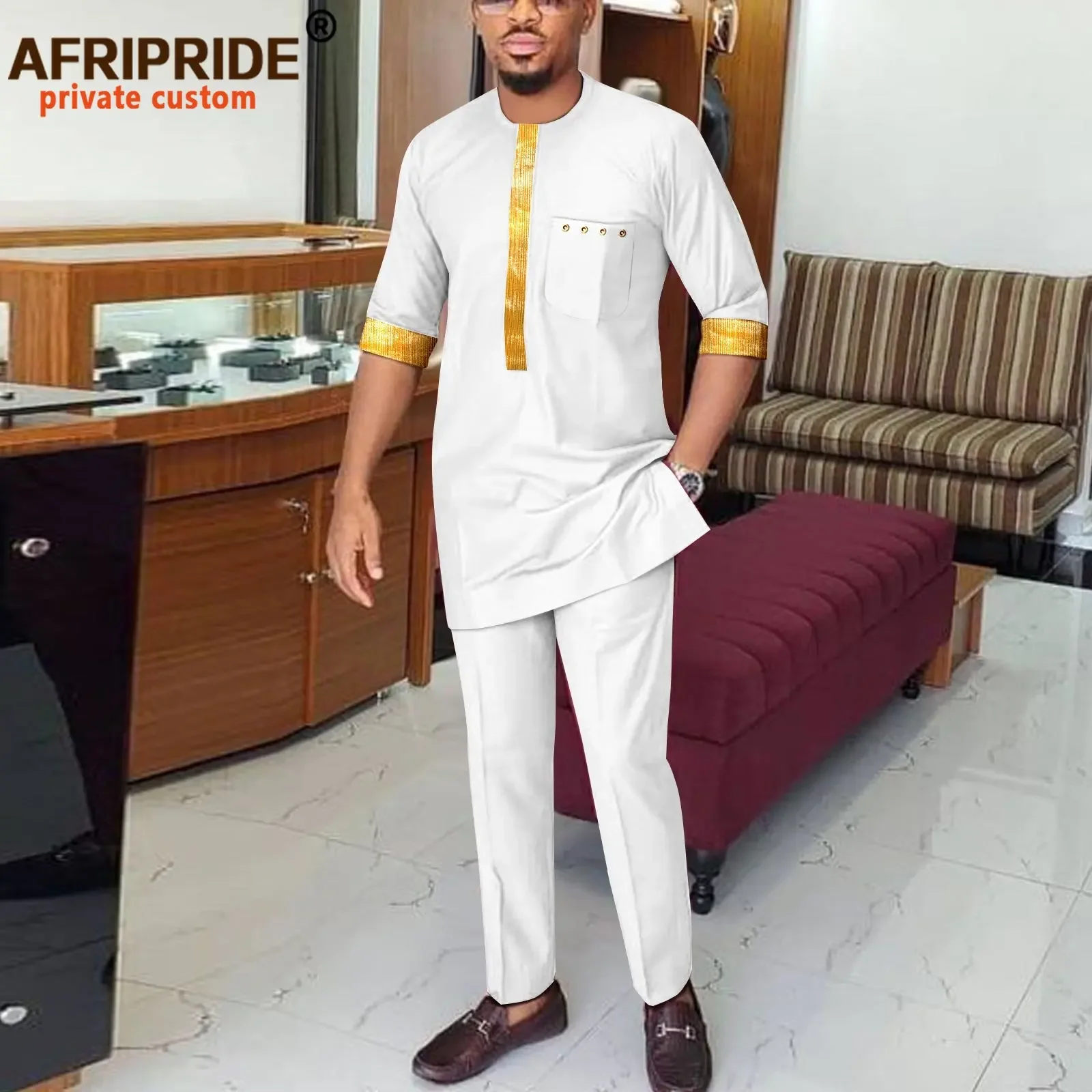 

African Suits for Men Tracksuit Short Sleeve Embroidery Shirts and Pants Set Plus Size Casual Outfits Ankara Attire A2316031