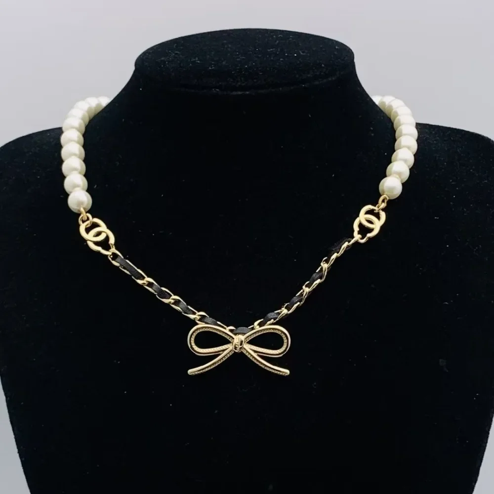 Kalung Huruf C Ganda Terlaris 2025 Kalung Retro Mewah Fashion Wanita