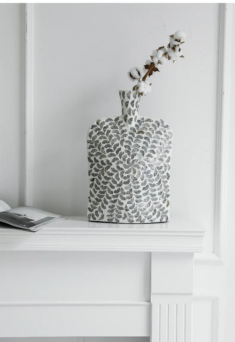 A  FG44American wabi seashell decorative vase high-end home decoration ornament