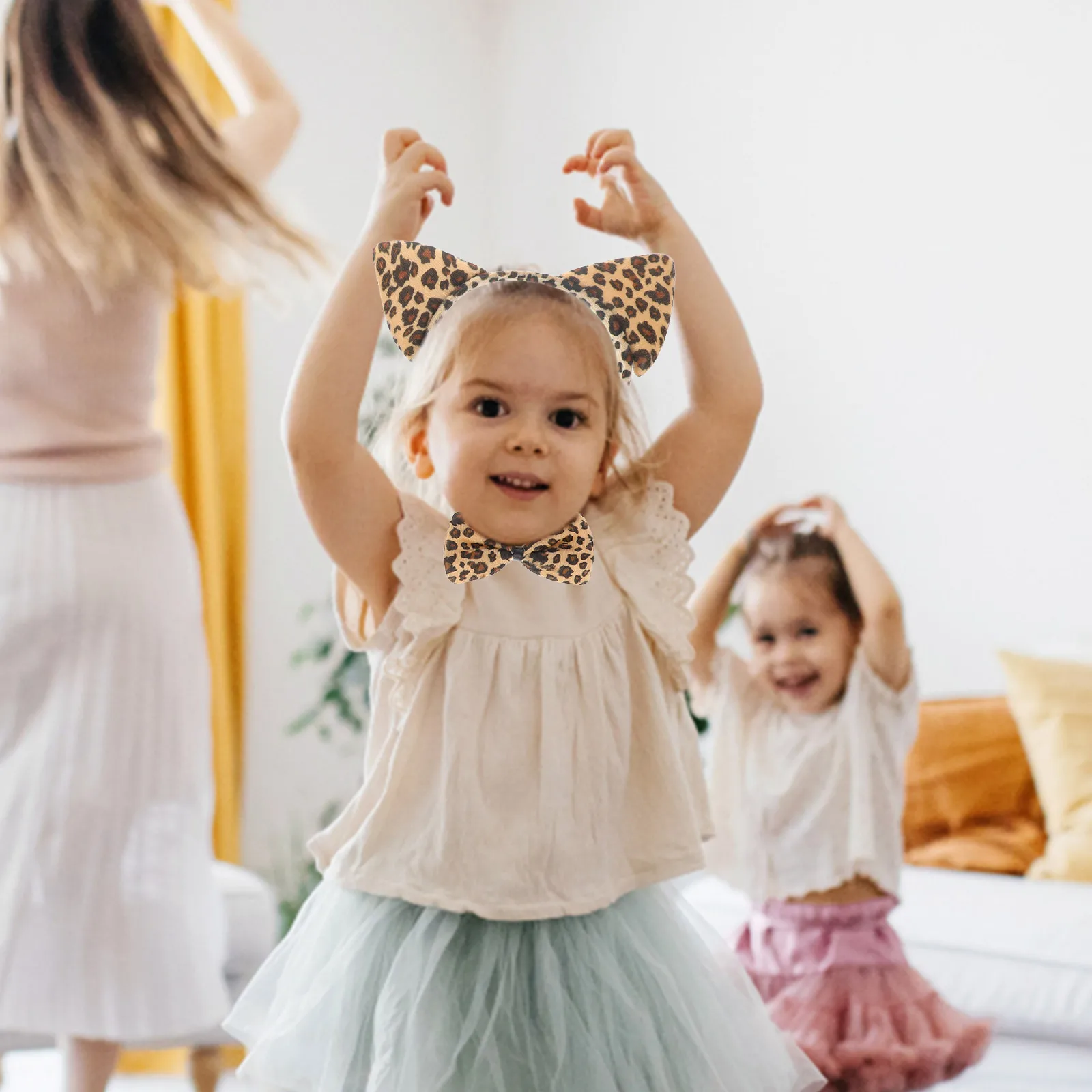 

3Pcs Cat Ears Headband Bow Tie Tail Set Party Cosplay Costume Print Cartoon Cat Costume for Parties