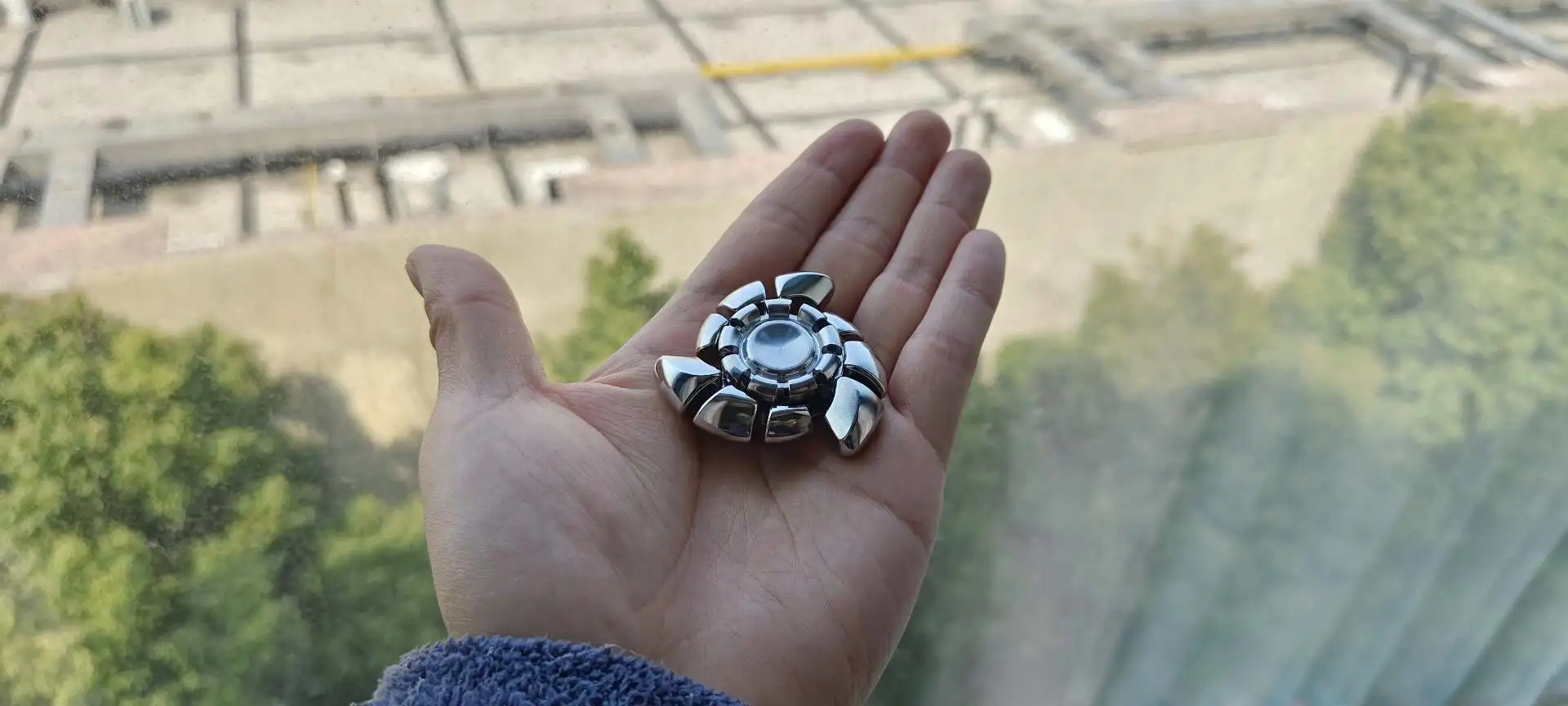 

Used edc Galactic EDC spiral gyroscope decompression toy