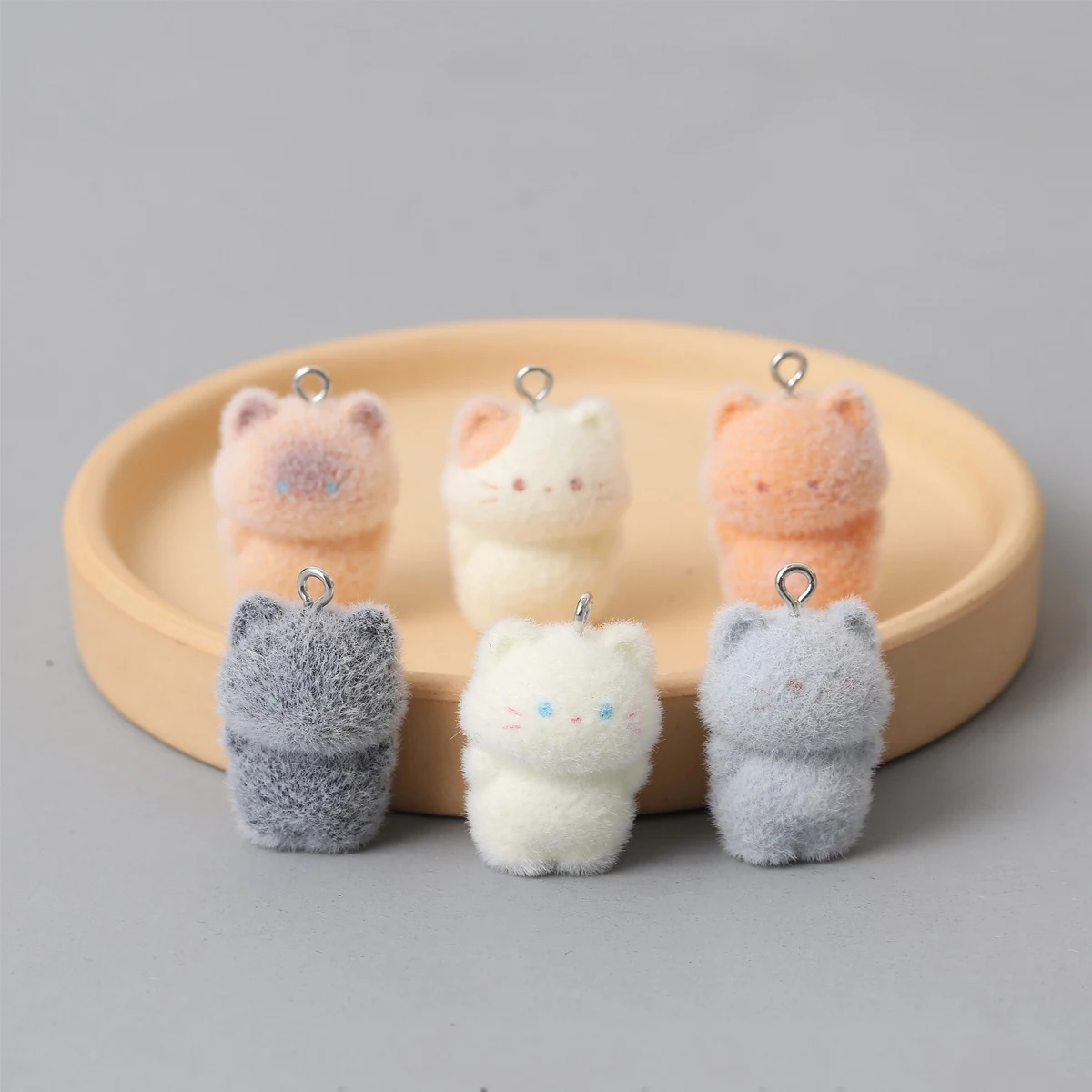 30Pcs Kawaii Flocking 3D Kitten Resin Charms Fluffy Animals Cat Earrings Pendants for Keychains DIY Jewelry Making Accessories