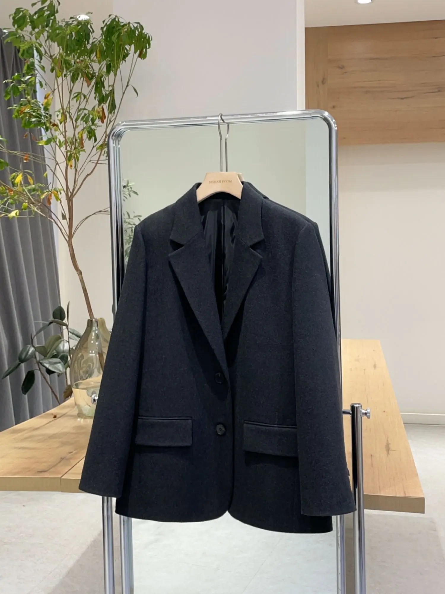 本物のノクシャオ・ラ・スプリング2025高級ウールスーツ、ストレートカット、クラシックスタイル、レディースオフィスウェア、厚手長袖コート