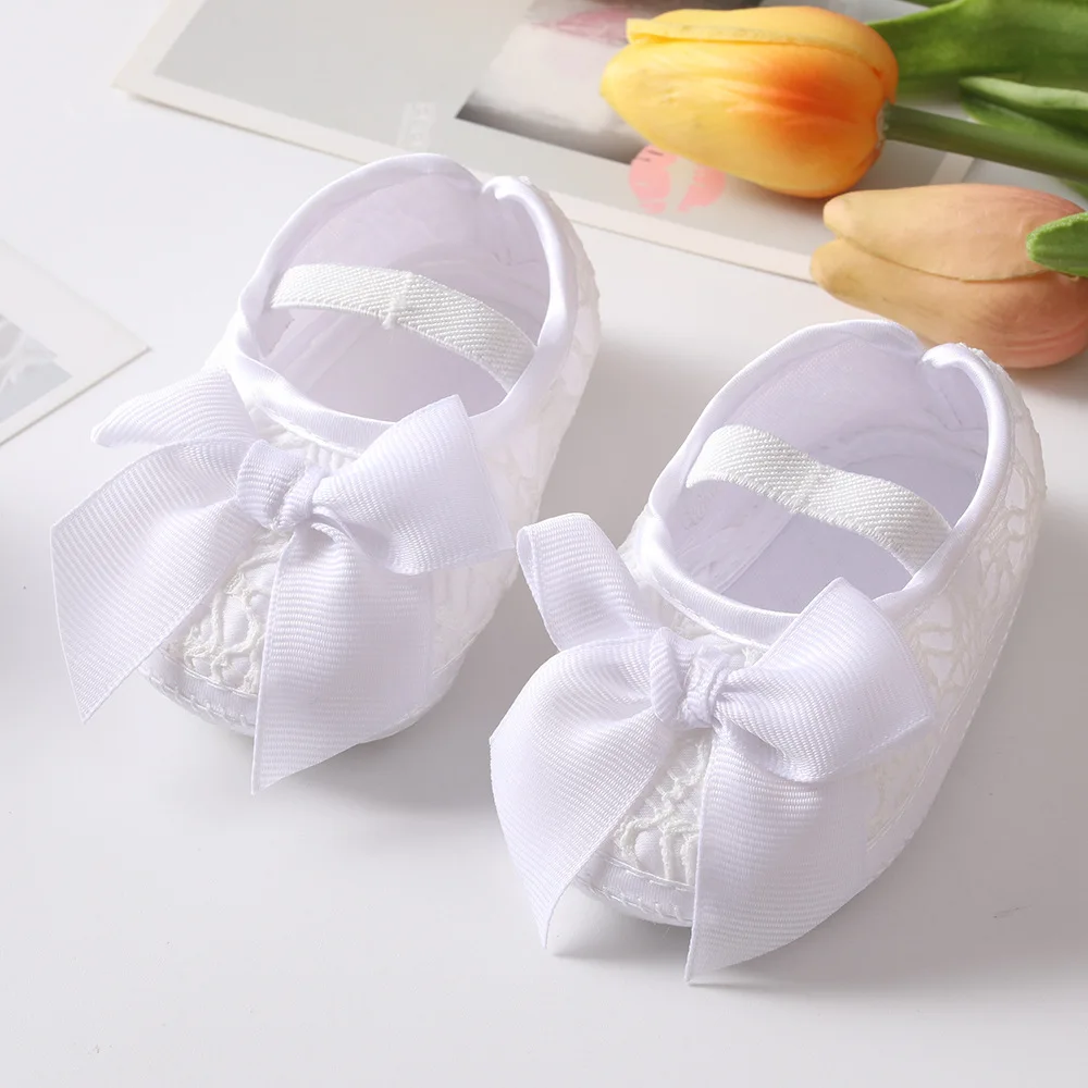 

Infant Cute Baby Shoes with Ribbon Bows 0-1 Year Old Newborn Soft Soled Toddler Shoes Little Princess First Walkers Dress Shoes