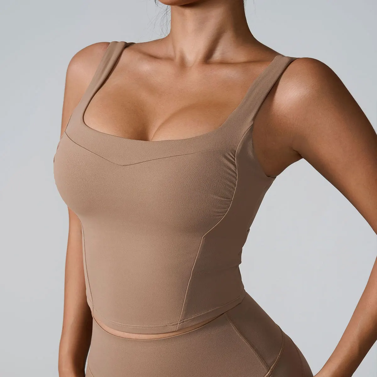 Soutien-gorge de sport à séchage rapide pour femme, haut de sport, soutien-gorge une tasse, dos beauté à la mode, antichoc, trempé pour le fitness, 2024