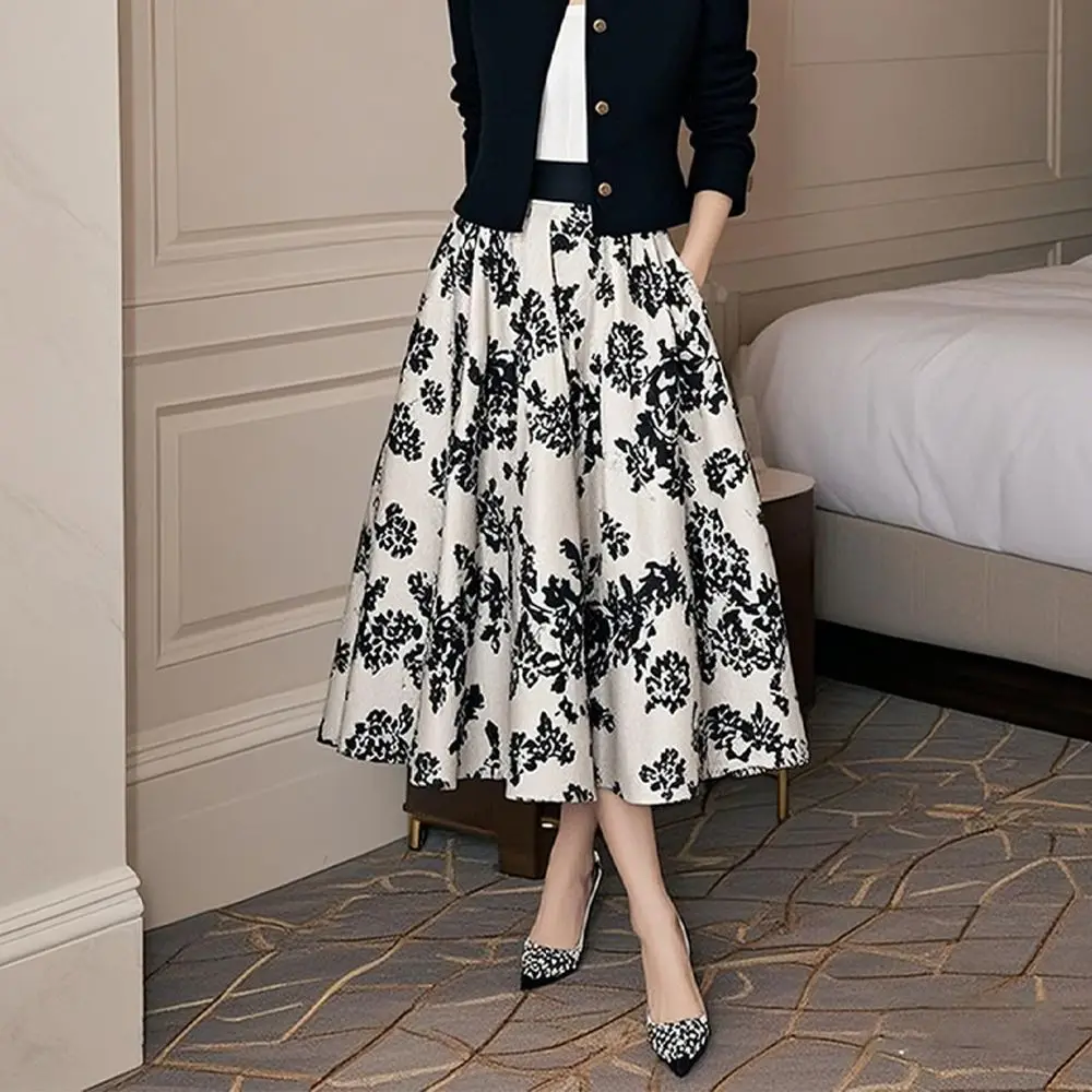 Vintage Floral Print Midi Skirt with Black-and-White Damask Pattern & Flared Silhouette French Trendy Elegant Women Party Dress
