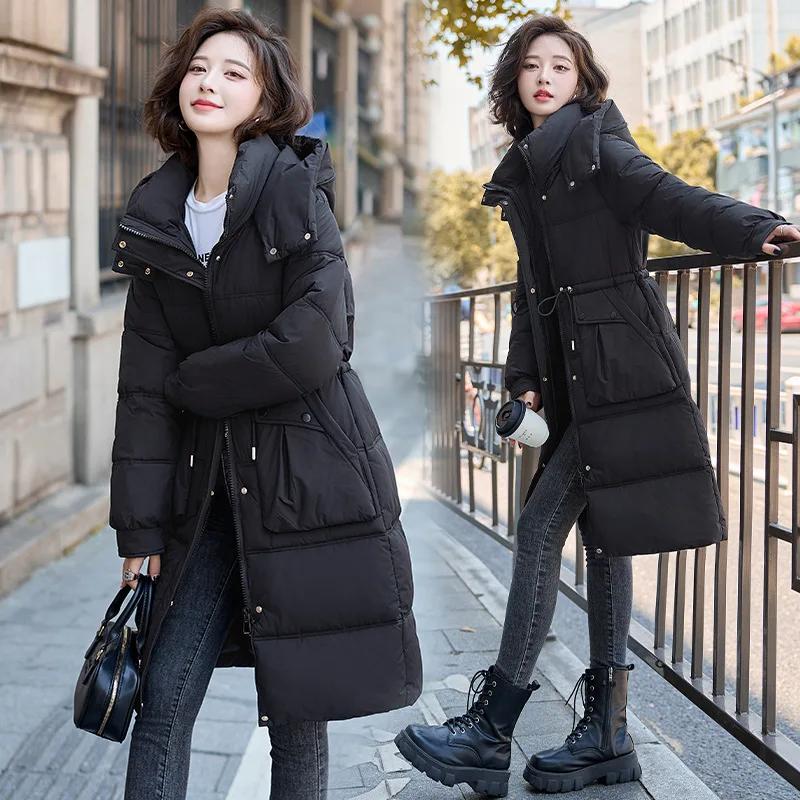 Giacca imbottita in cotone con cappuccio europeo Parka da donna2025inverno Nuovo cappotto imbottito in cotone caldo Giacca a vento lunga da donna Capispalla