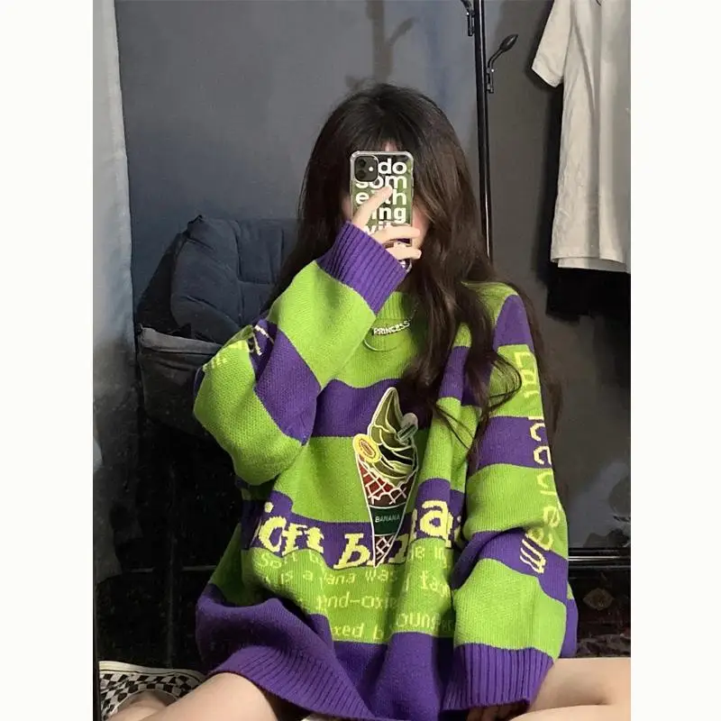 

Autumn green striped contrasting sweater for women loose and sweet Korean style lazy style pullover design niche sweater gothic