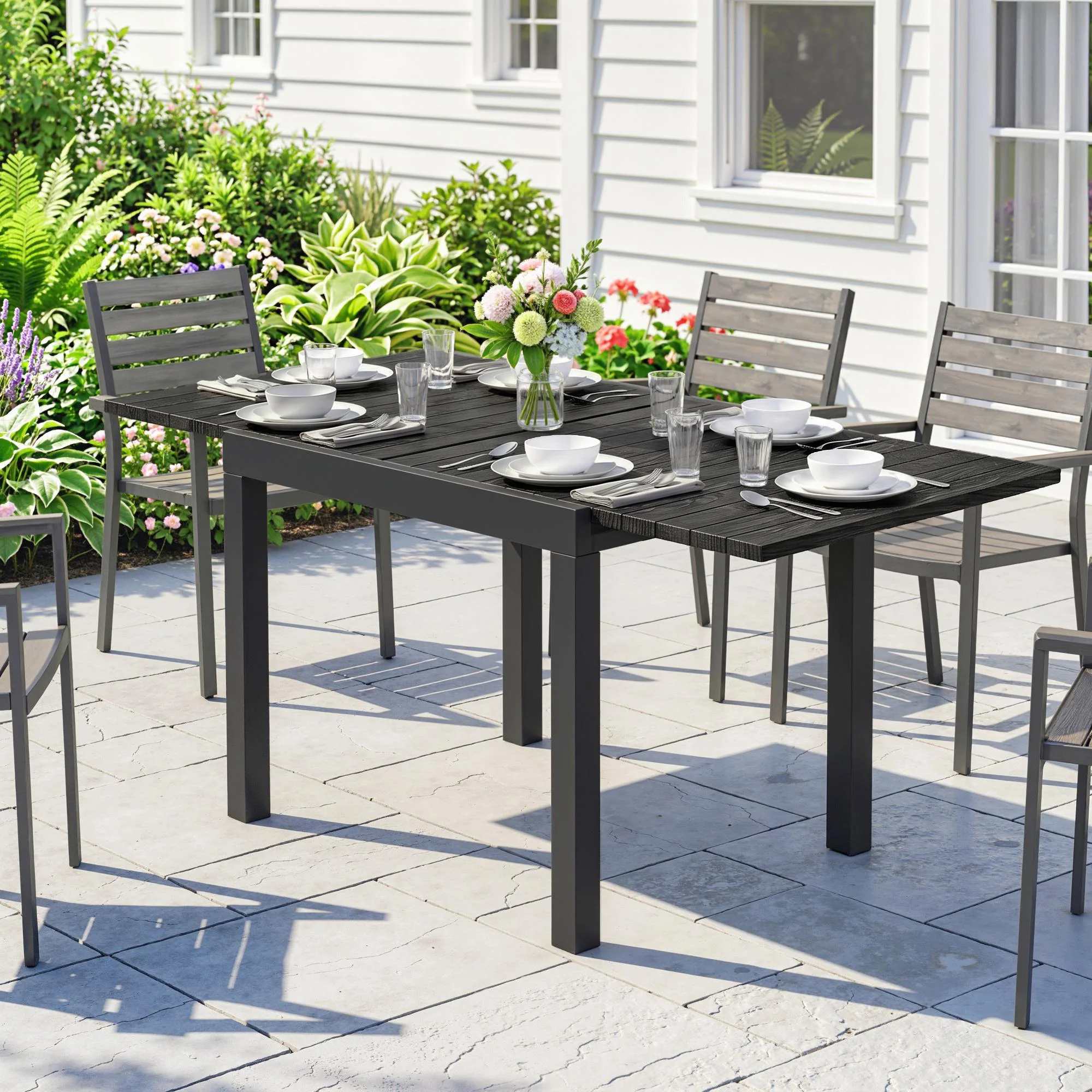 Outsunny Mesa de Jardín Extensible 80/160x80 cm, Mesa de Comedor Exterior Extensible Rectangular de Aluminio, con Superficie de Lamas de Efecto Madera, para 4-6 Personas, para Patio, Terraza, Negro