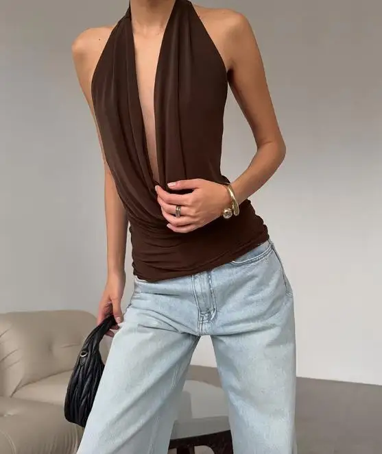 

Sexy Low Cut Halter Neck, Sleeveless Vest, Women's Niche Slimming Design Top