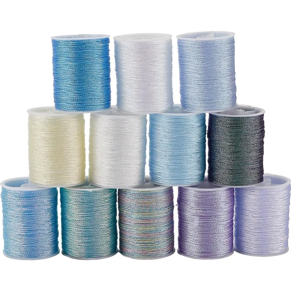 

12 рулонов, 240 м, разноцветный металлический шнур, 0,5 мм, мерцающая рождественская нить для вышивки, полиэстеровая мишура, блестящие шнуры, объемный рулон
