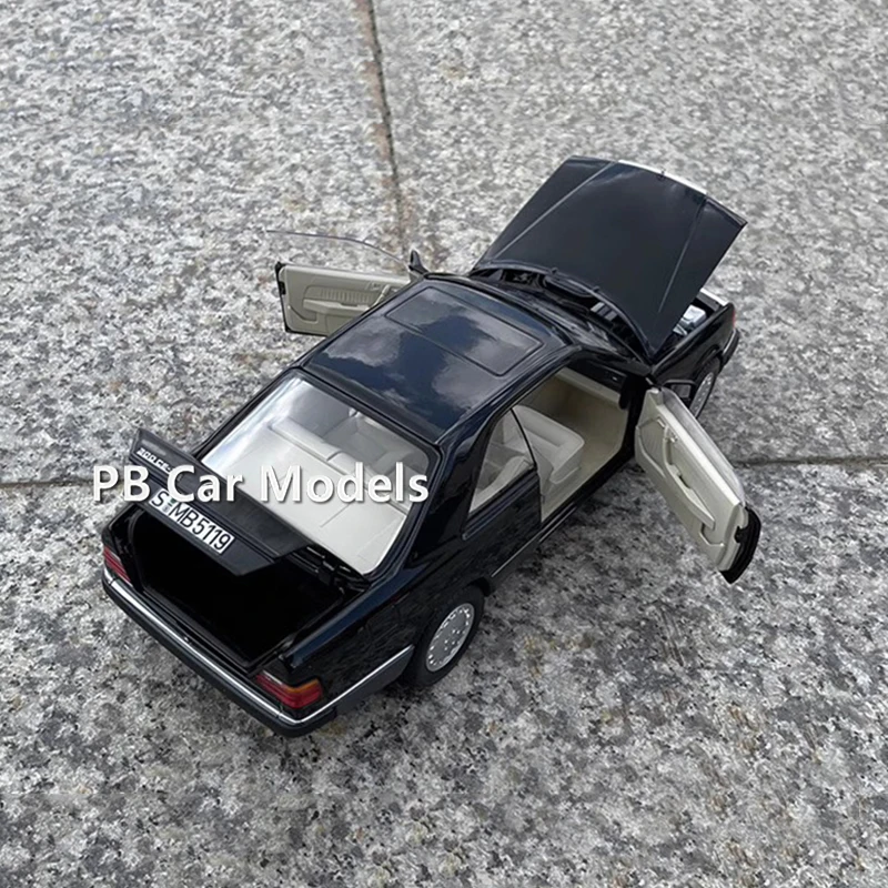 NOREV 1:18 300 CE Coupe W124 1990 Alloy Simulation Car Model Collection