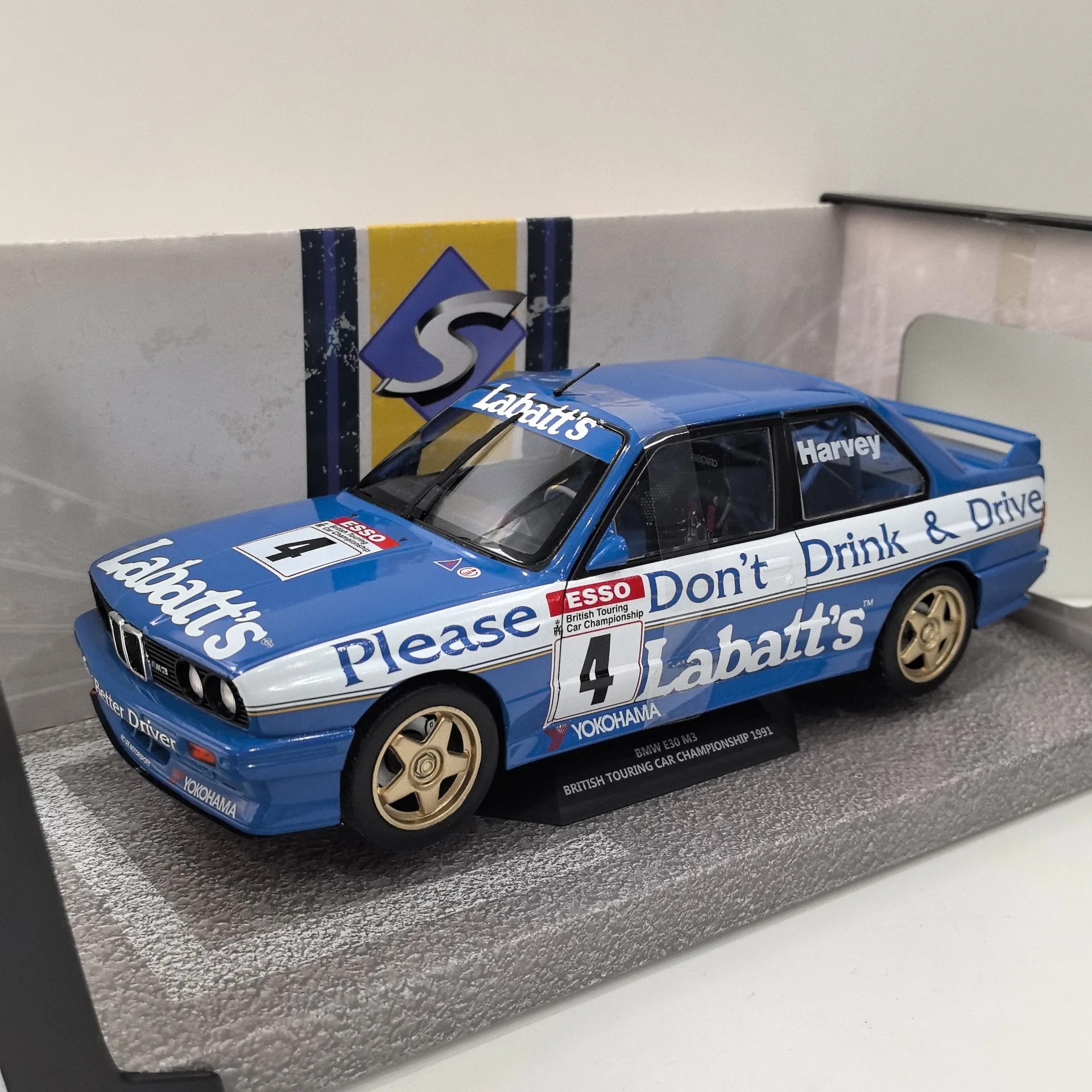 

Литой под давлением SOLIDO масштаб 1/18 BMW E30 M3 1991. # 4-модель автомобиля из сплава BMW, Коллекционная игрушка, подарок, сувенир, витрина, орнамент