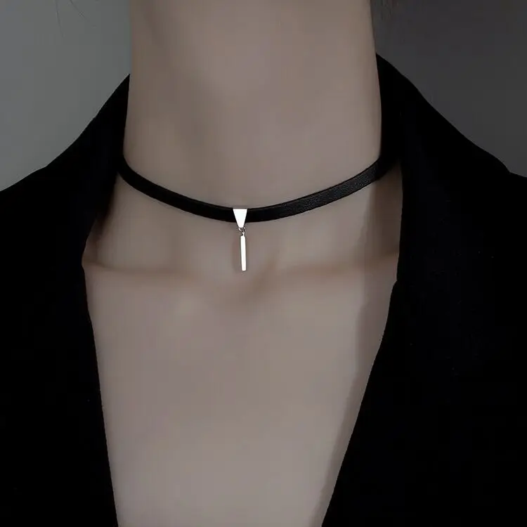 Fashion Sexy Velvet Short Choker Necklace for Women Creative Snowflake Heart Pendant Gothic Girl Neck Party Jewelry Accessories