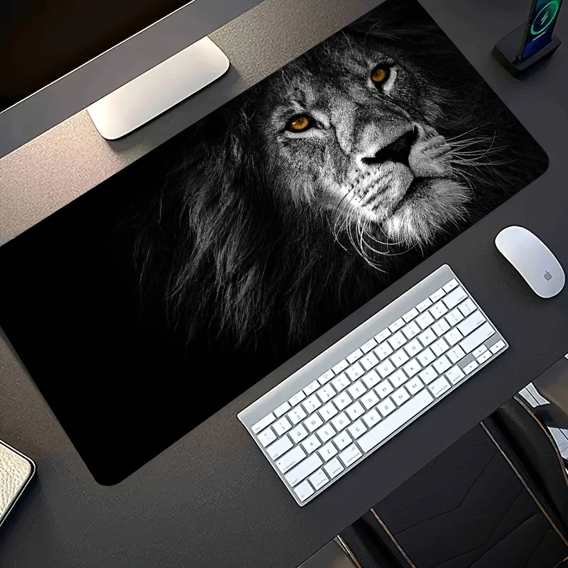 

Lion head patterned mousepad with an anti-slip rubber and an easy-to-clean surface is an ideal choice for gamers and offices