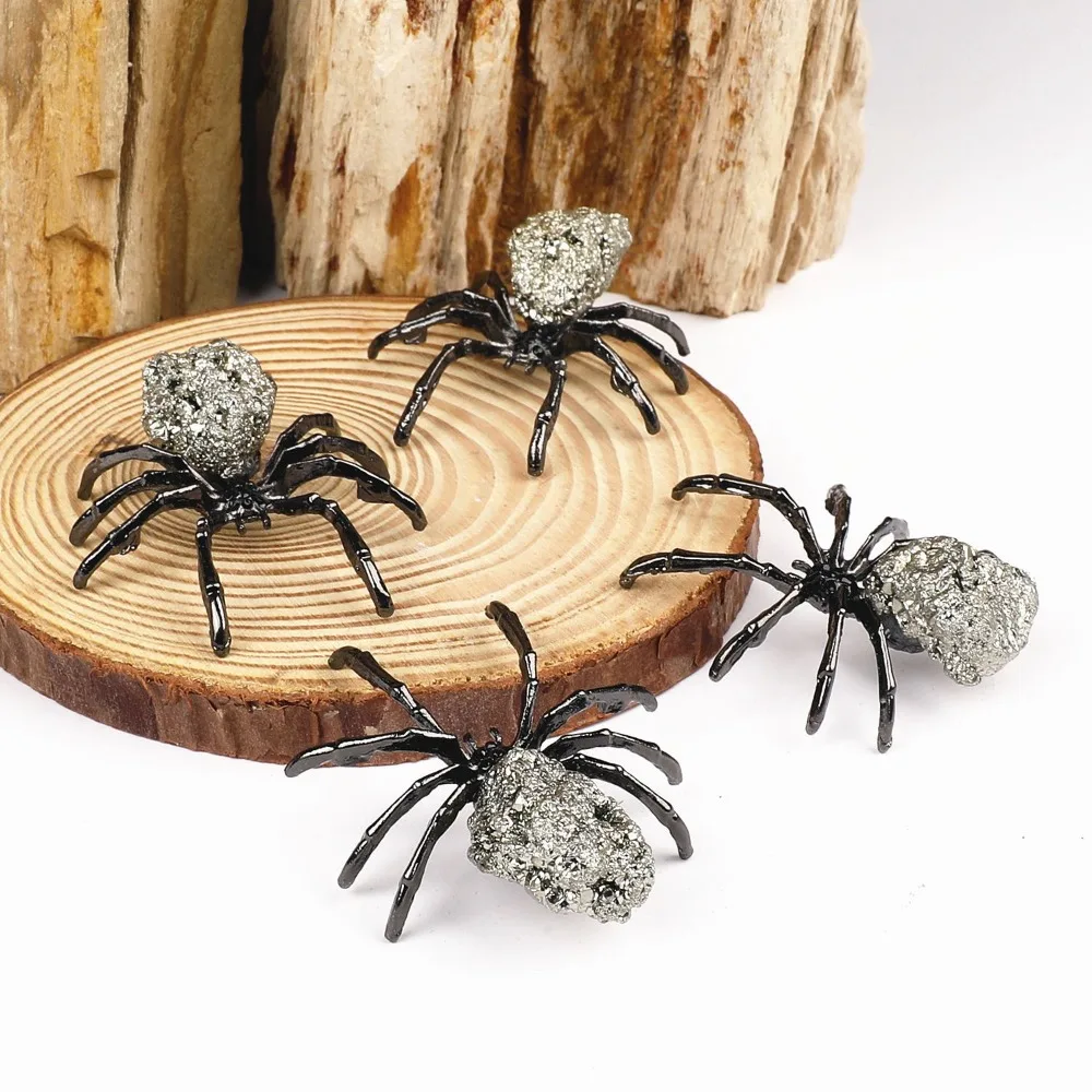 

Natural Pyrite Inlaid Alloy Spider Shape Craft Ornament Creative Home Furniture Decoration Mineral Collections Exquisite Gifts