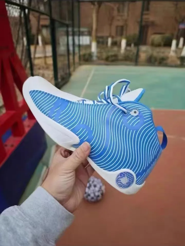 

New Breathable, Durable, Slip-Resistant Basketball Shoes with Superior Traction Lightweight, High-Resilience Basketball Shoes