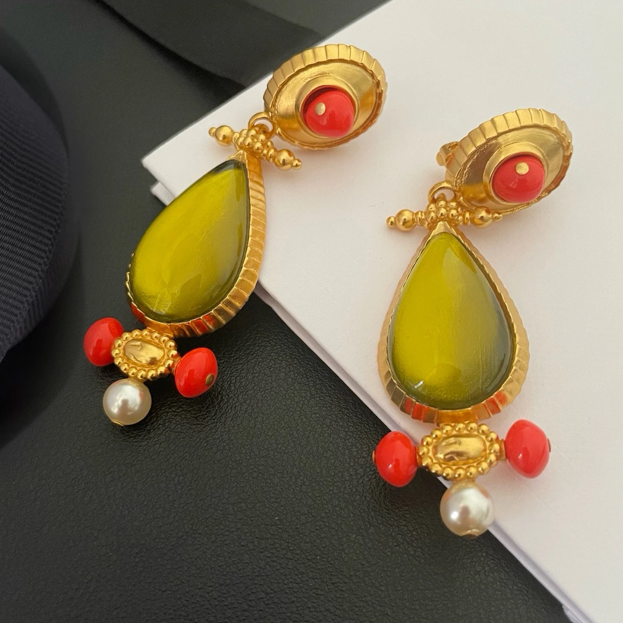 New Jewelry & Accessories Vintage Style High-Quality Colored Jelly-Colored Glass Ear Clip Earrings For Women's Parties & Gifts