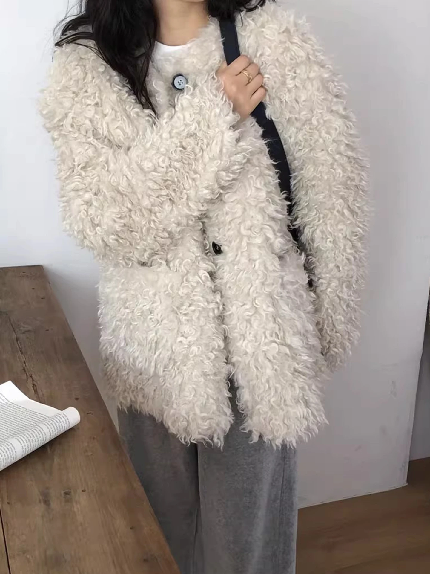 Clothland donna elegante giacca di pelliccia manica lunga monopetto femminile capispalla spesso cappotti moda Mujer CB270