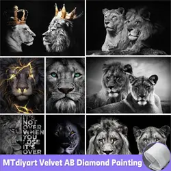New White Black Art Full Round 5d Diy Diamond Painting Lion With Crown Diamond Mosaic Embroidery Cross Stitch Mosaic Child Gift