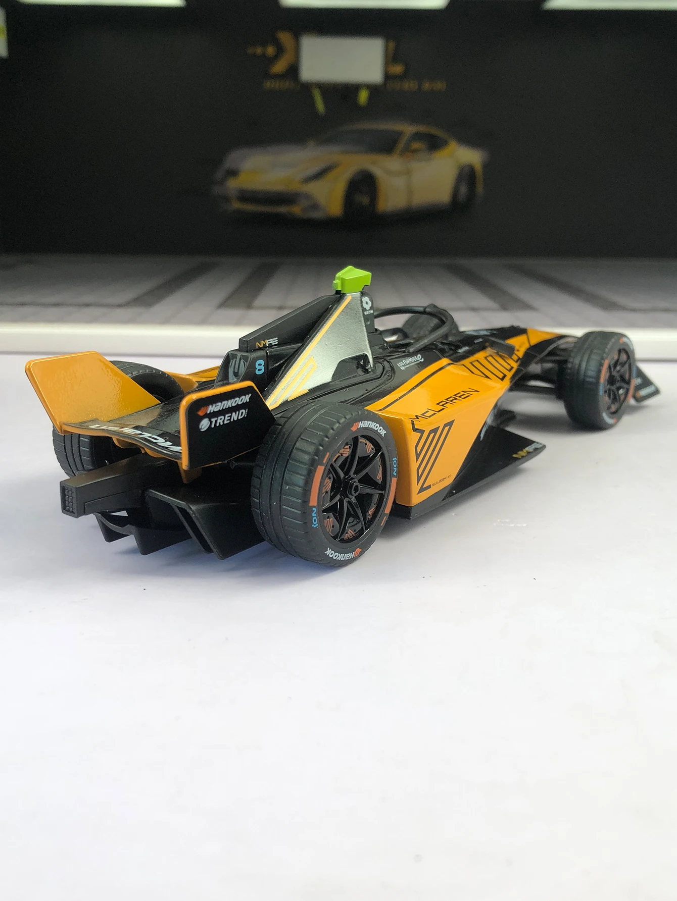 TSC 1:24 simulación de aleación de zinc el modelo de coche ABB FIA Fórmula E McLaren, adorno estático, coche de regalo coleccionable de metal