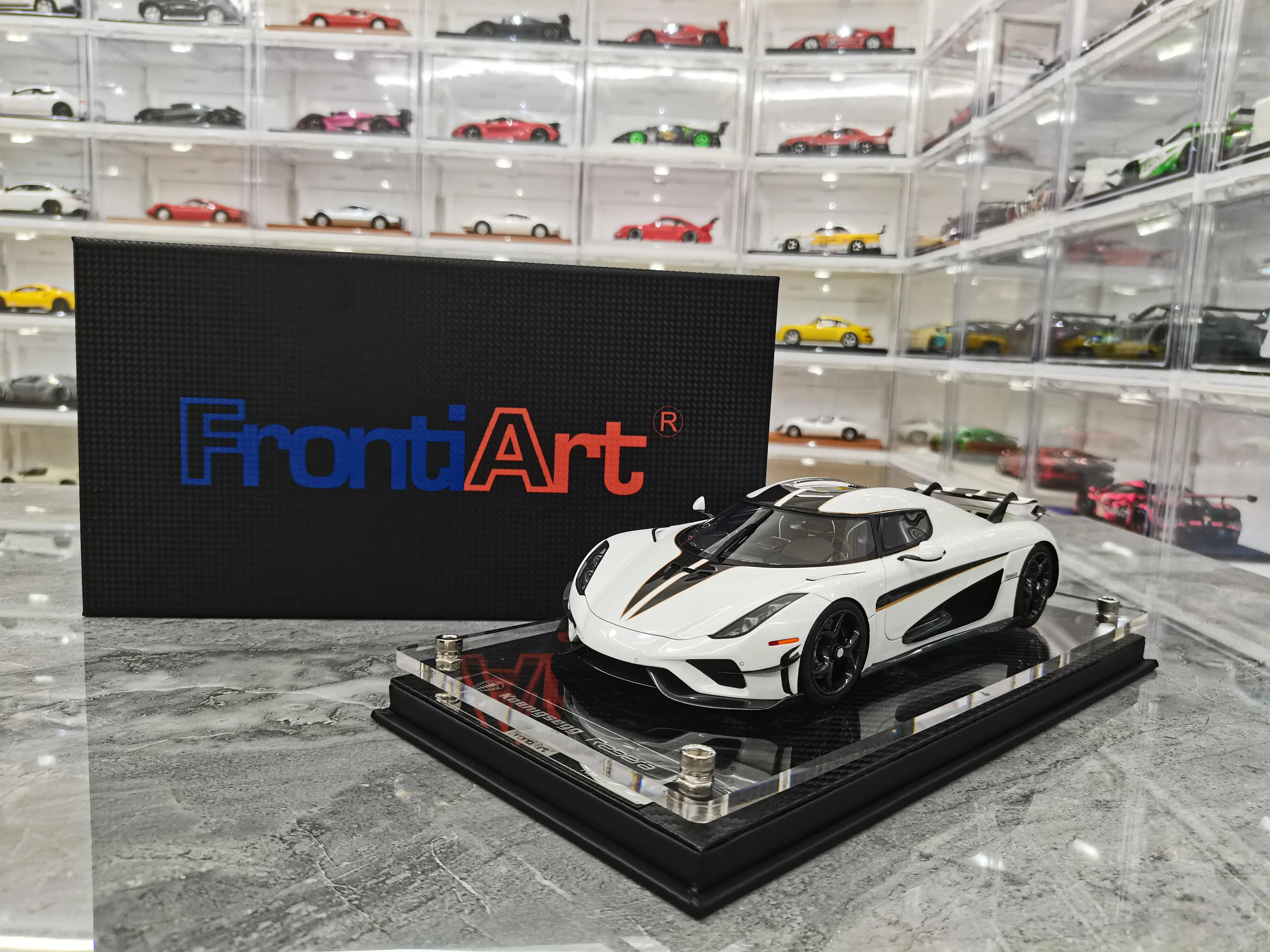 

Frontiart 1:18 For Koenigsegg Regera Limited to 399/500 Units Resin Metal High-End Model Ornament Toy Birthday Gift