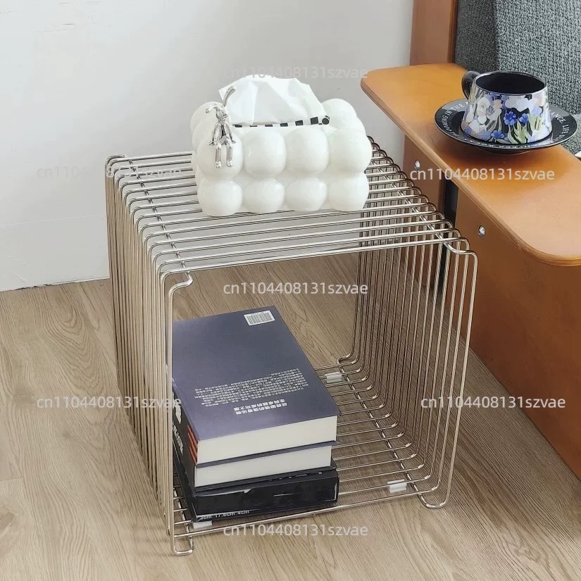 

Простая подвесная металлическая стойка в скандинавском стиле, напольный журнальный столик для хранения, настенный прикроватный столик, домашний столик