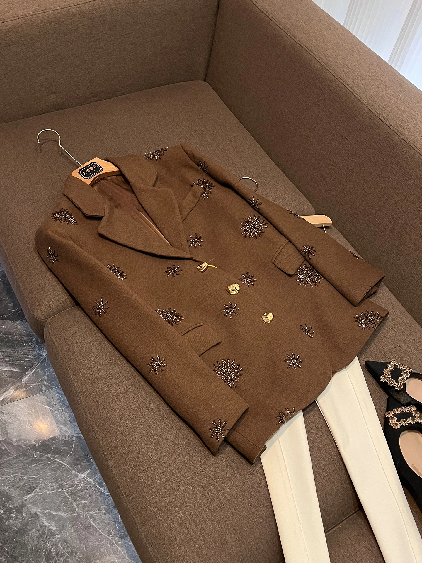 

Женский костюм Ele Long Sve: пиджак с вышитым воротником, зимняя новинка, с блестящим декором, для повседневной носки и офиса