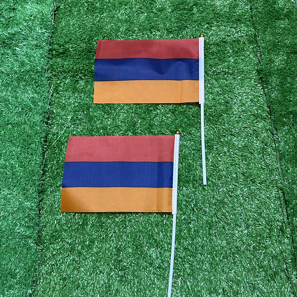 Bandera de mano Armenia ondulada con poste plástico – Deportes y hogar - imagen 2