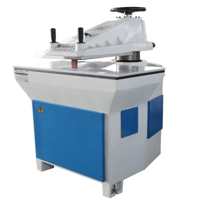 Manual shoe cutting type click machine