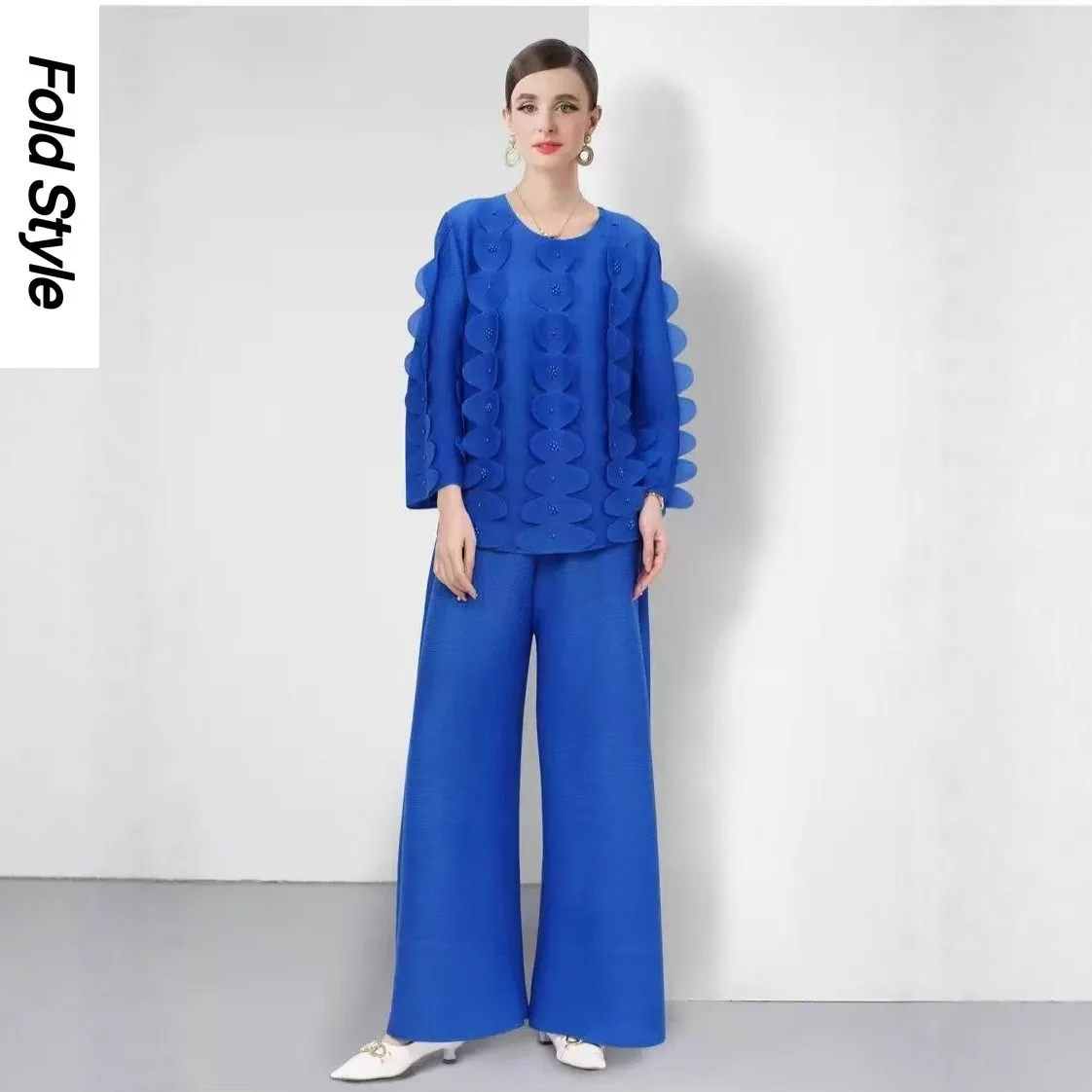 

2025 African Miyake Pleated Solid Color Set Loose Crew Neck Top + Wide Leg Straight Pants Two-piece Set New