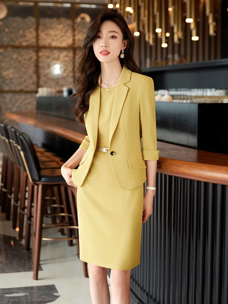 

Желтый женский деловой костюм-двойка: элегантный летний комплект из пиджака и платья для офиса, из полиэстера