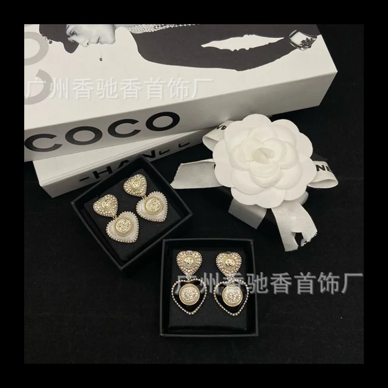 

Новые серьги с двойными бриллиантами, высококачественная двухслойная подвеска в виде персикового сердца Love, серьги, шпильки.