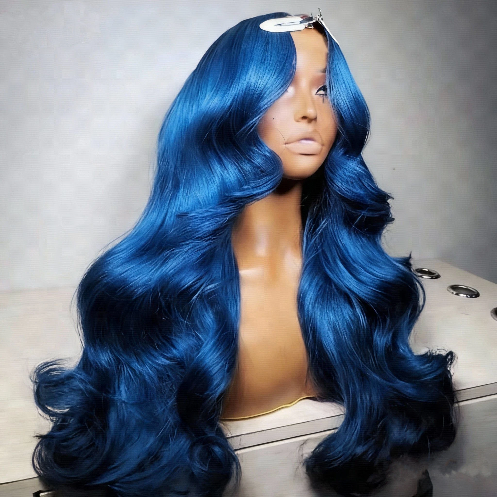 

30-дюймовые темно-синие парики из натуральных волос с волнистой текстурой, 13x4 HD, с прозрачной кружевной передней частью, предварительно выщипанные, королевского синего цвета, для женщин