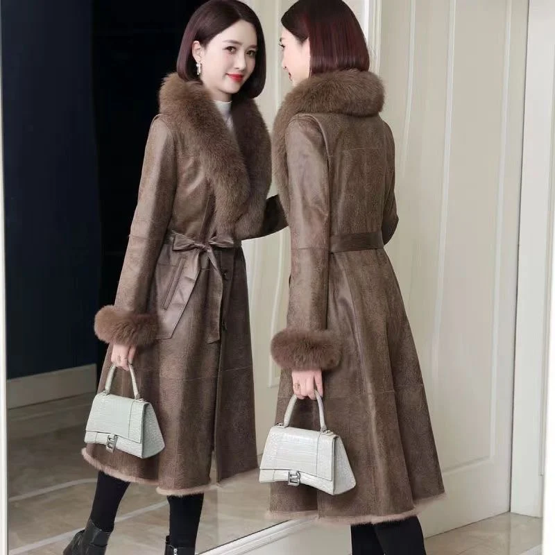 2023 New Winter real Fur Integrated Coat for Women\'s Mid length Fox Fur Collar Rabbit Fur Inner Bladder Fur Coat