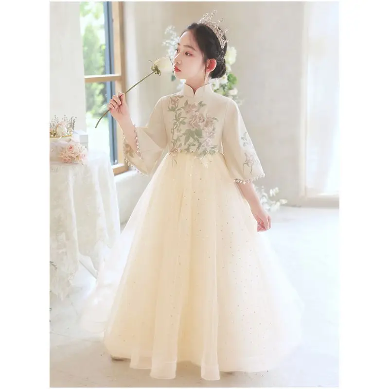 

It's Yiiya Customized Flower Girl Dress Champange Appliques High Collar Modest Half Sleeves A-line Floor Length Kids Gowns T146