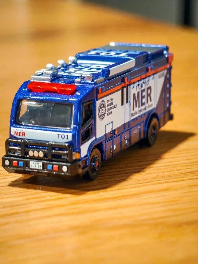 Takara tomy tomica 1/64 crianças brinquedos liga modelo de carro tóquio móvel sala de emergência ambulância ornamentos brinquedo presentes para menino