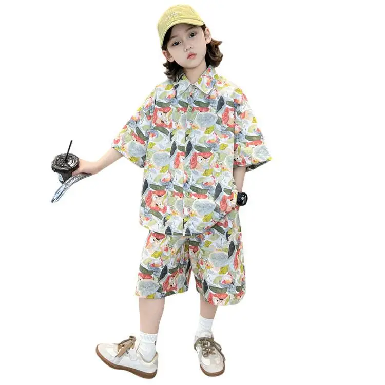 

Летний модный комплект для мальчиков 2026: футболка с принтом и шорты, повседневный уличный стиль для подростков